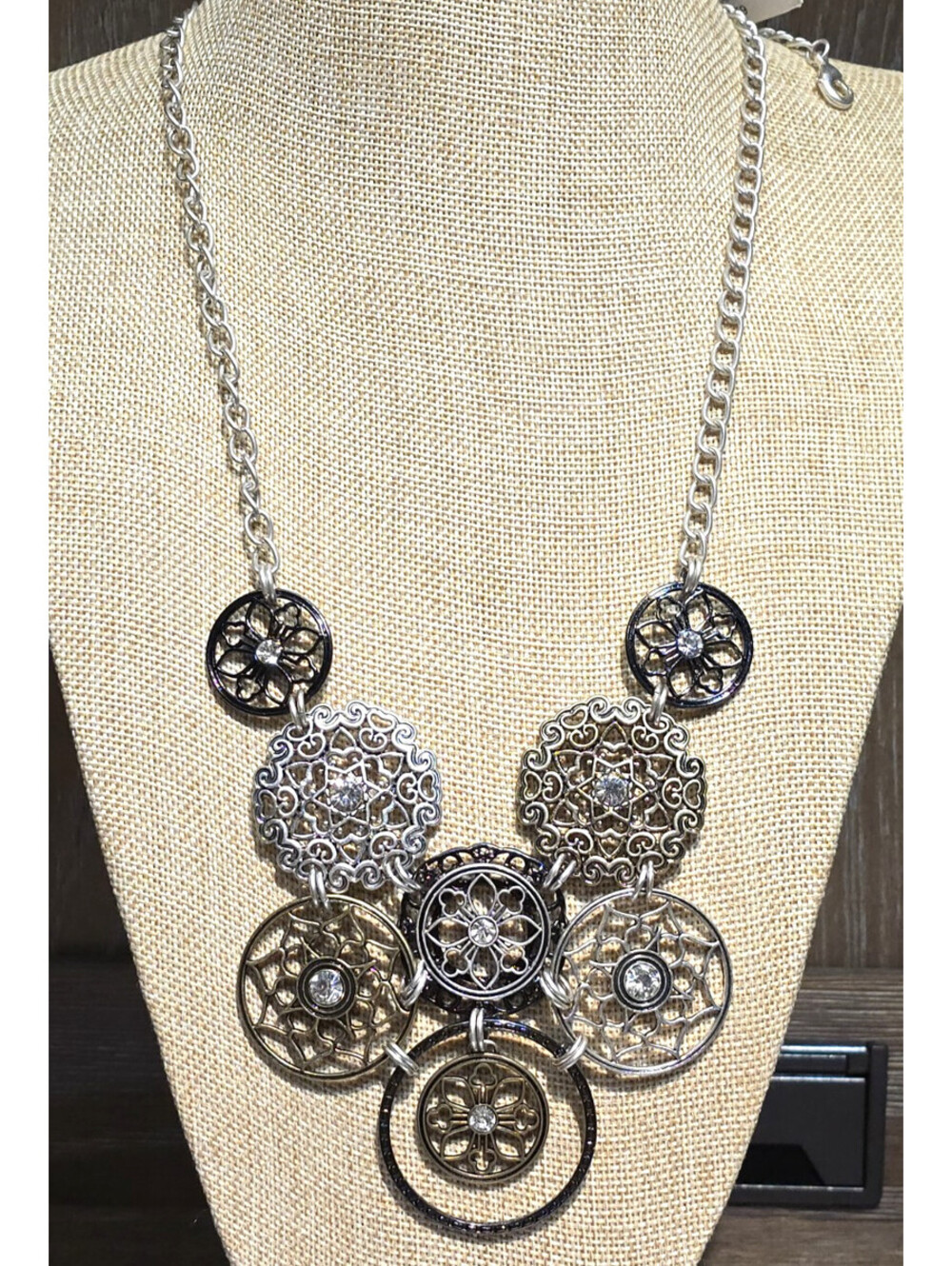 NEW NWT Premier Designs Social Circle Necklace Multi Tone Statement $59